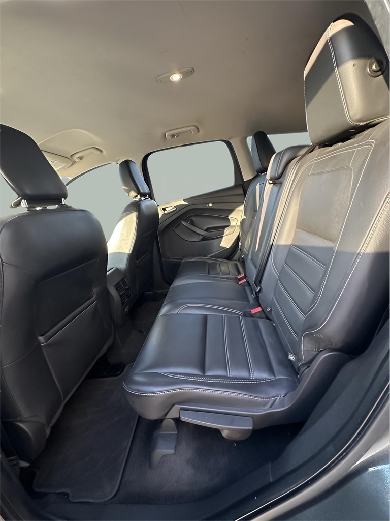 2019 Ford Escape SEL photo 12