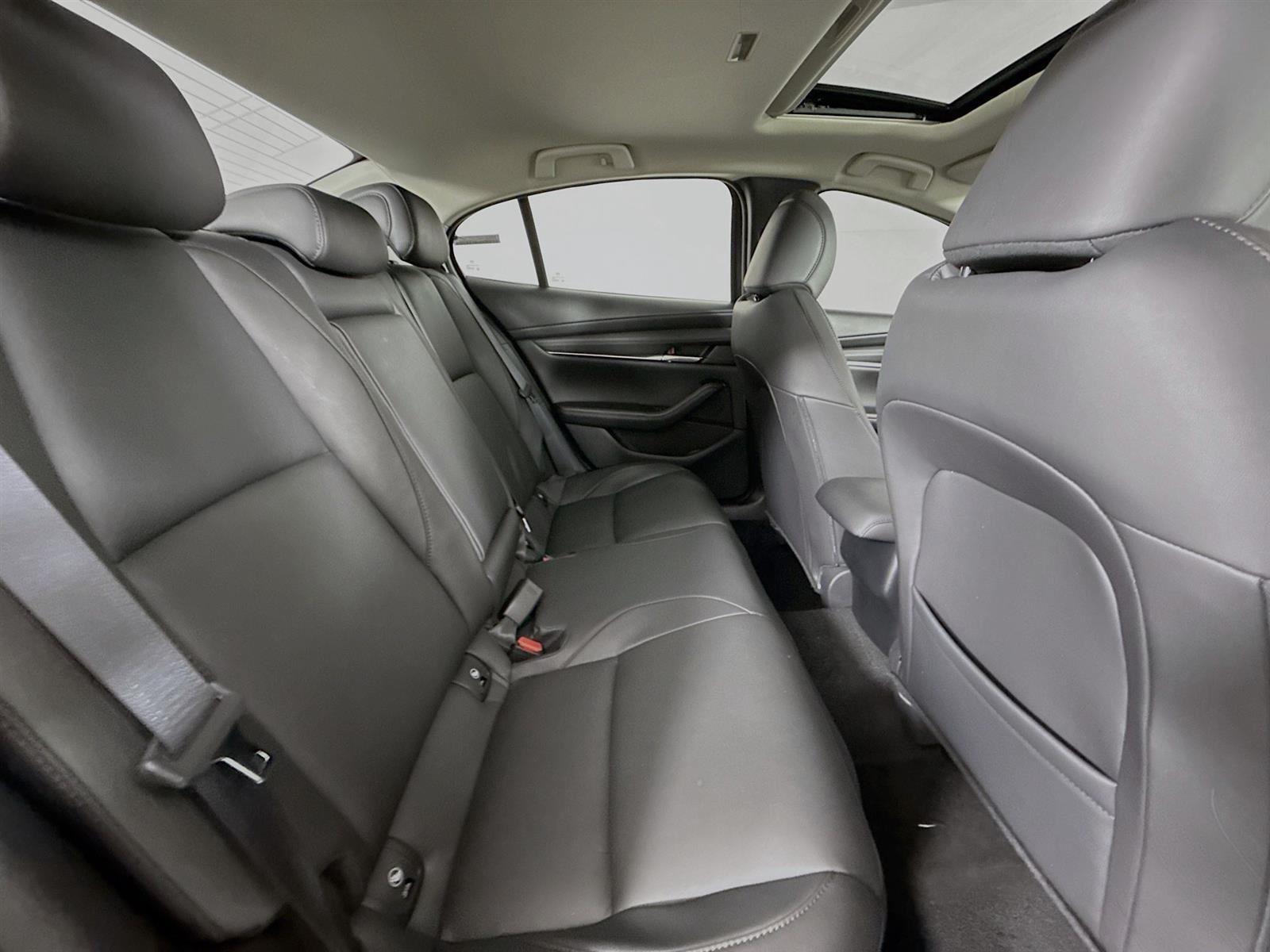 2025 Mazda Mazda3 2.5 s Preferred photo 35