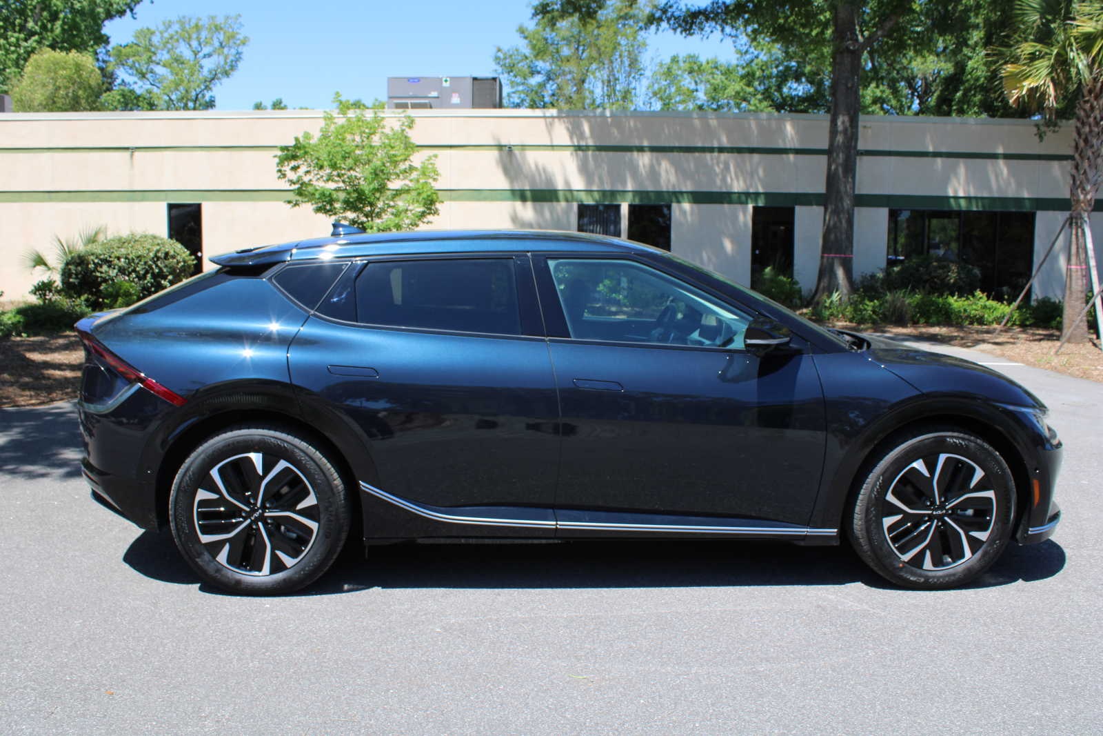 2023 Kia EV6 Wind photo 4