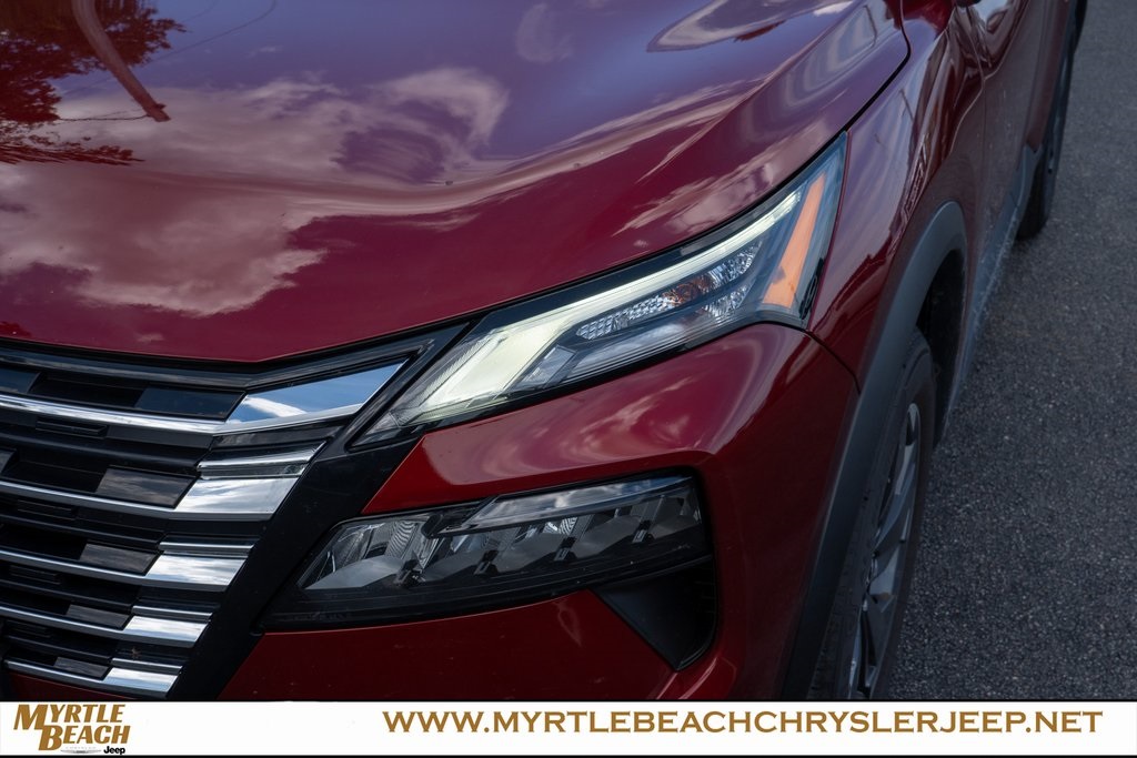2025 Nissan Rogue SV photo 10