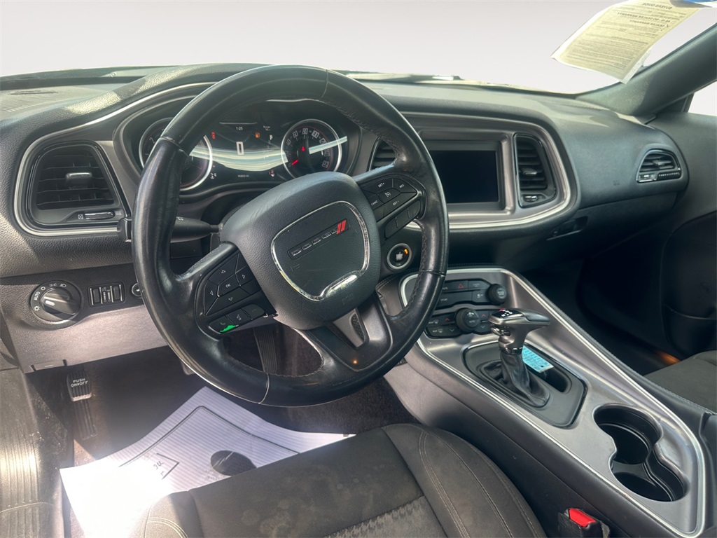 2019 Dodge Challenger SXT photo 9