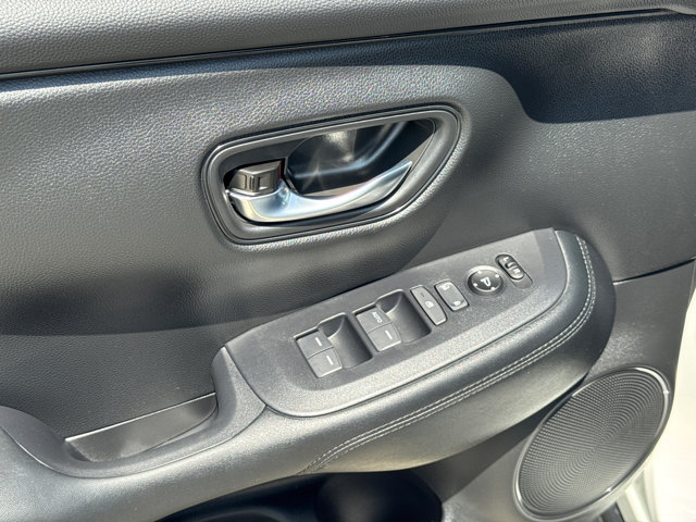 2026 Honda HR-V LX photo 4