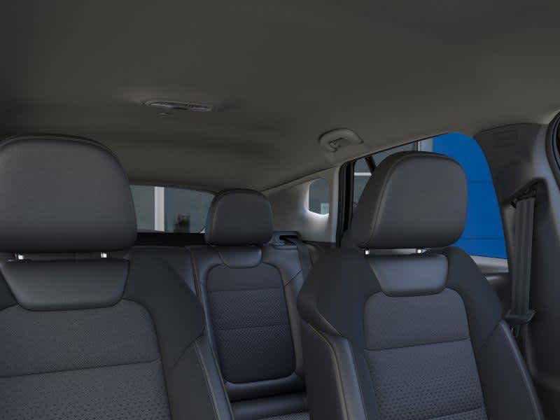 2025 Chevrolet Trax LT photo 18
