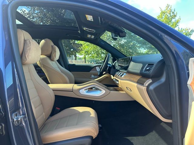 2026 Mercedes Benz GLS 450 4MATIC photo 25