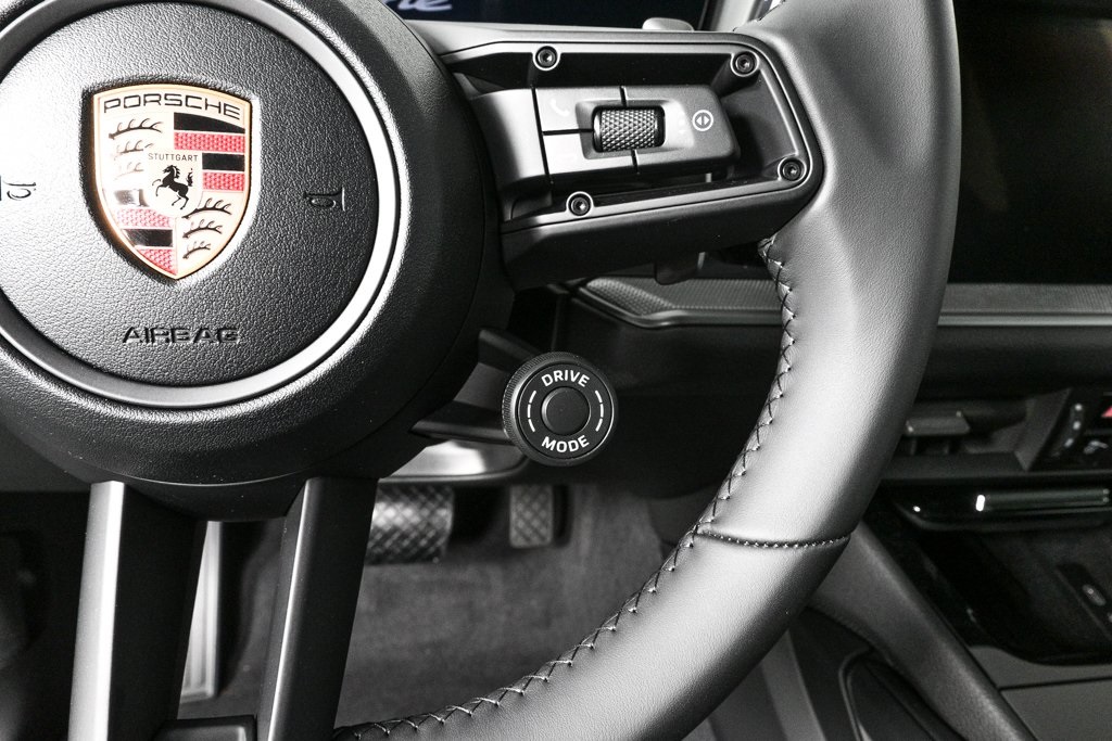2026 Porsche Cayenne Coupe photo 11