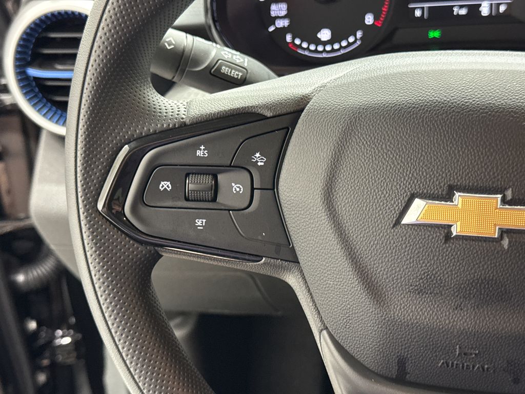 2025 Chevrolet Trax LS photo 16