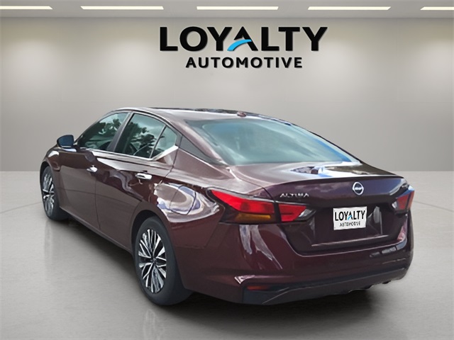 2024 Nissan Altima 2.5 SV photo 3