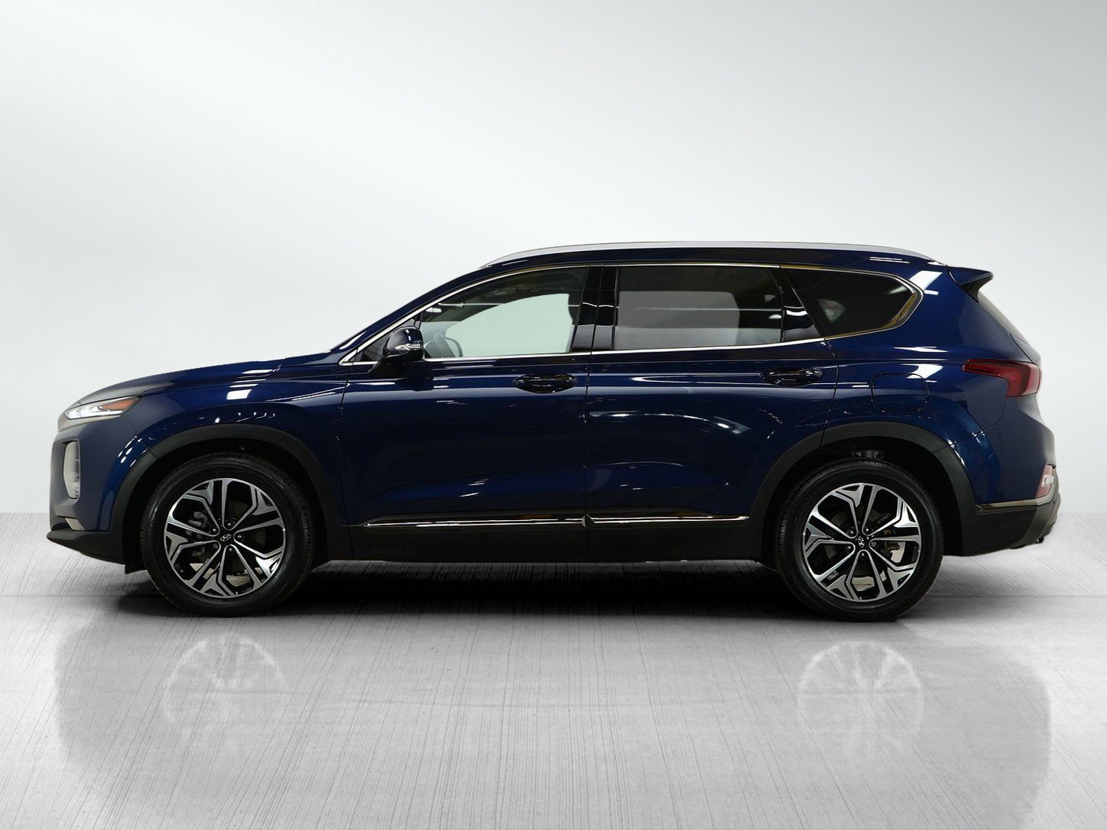 Used 2020 Hyundai Santa Fe Limited with VIN 5NMS53AA7LH301565 for sale in Minneapolis, Minnesota