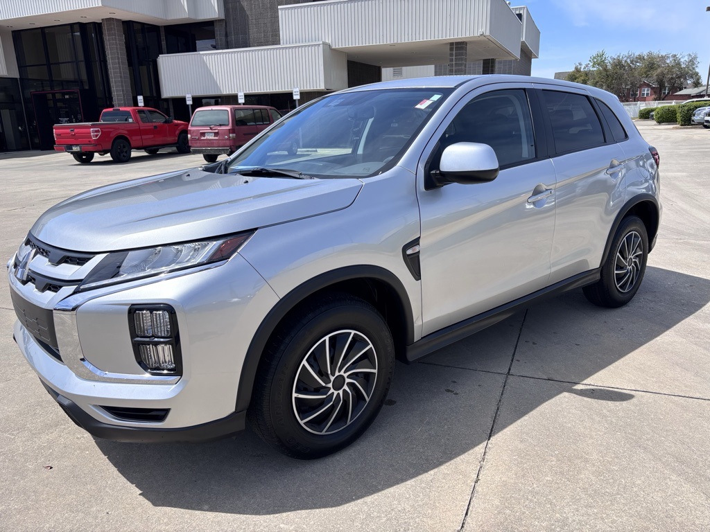 2024 Mitsubishi Outlander Sport S photo 2