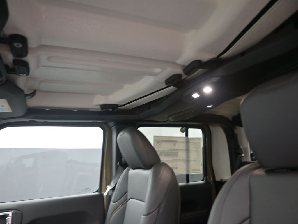 2025 Jeep Gladiator Texas Trail photo 15