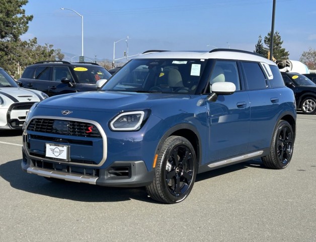 2026 MINI Countryman S's photo