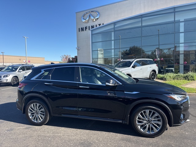 2023 Infiniti QX50 Luxe photo 4