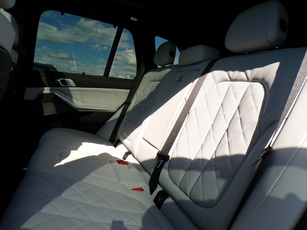 2025 Bmw X5 M60i photo 9