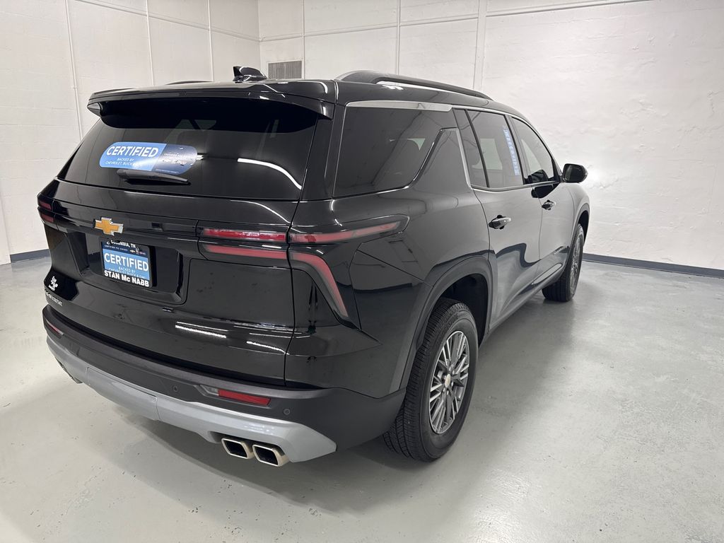 2025 Chevrolet Traverse photo 9
