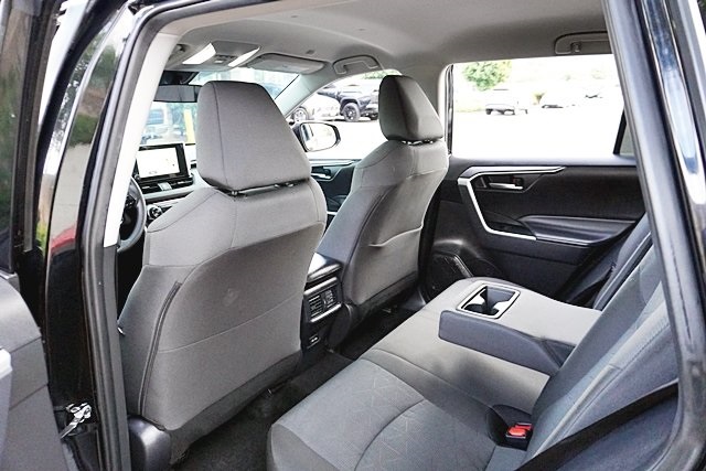 Used 2024  Toyota XLE image 16