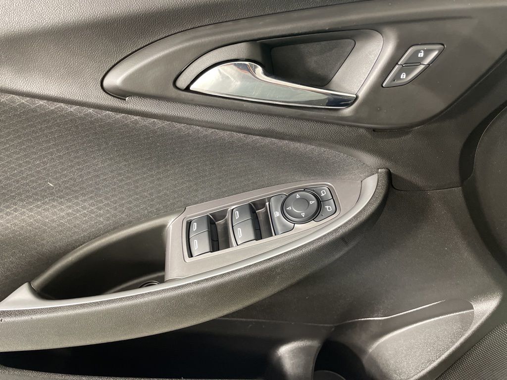2023 Chevrolet Malibu LS photo 19