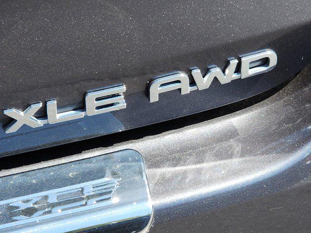 2024 Toyota Highlander XLE photo 26