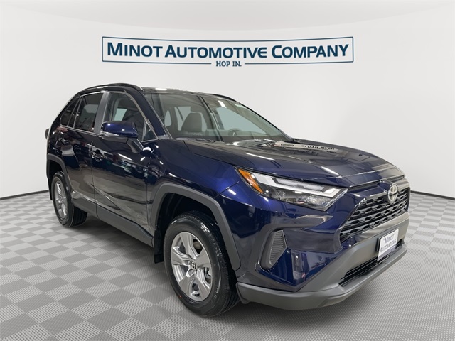 2025 Toyota RAV4 XLE's photo