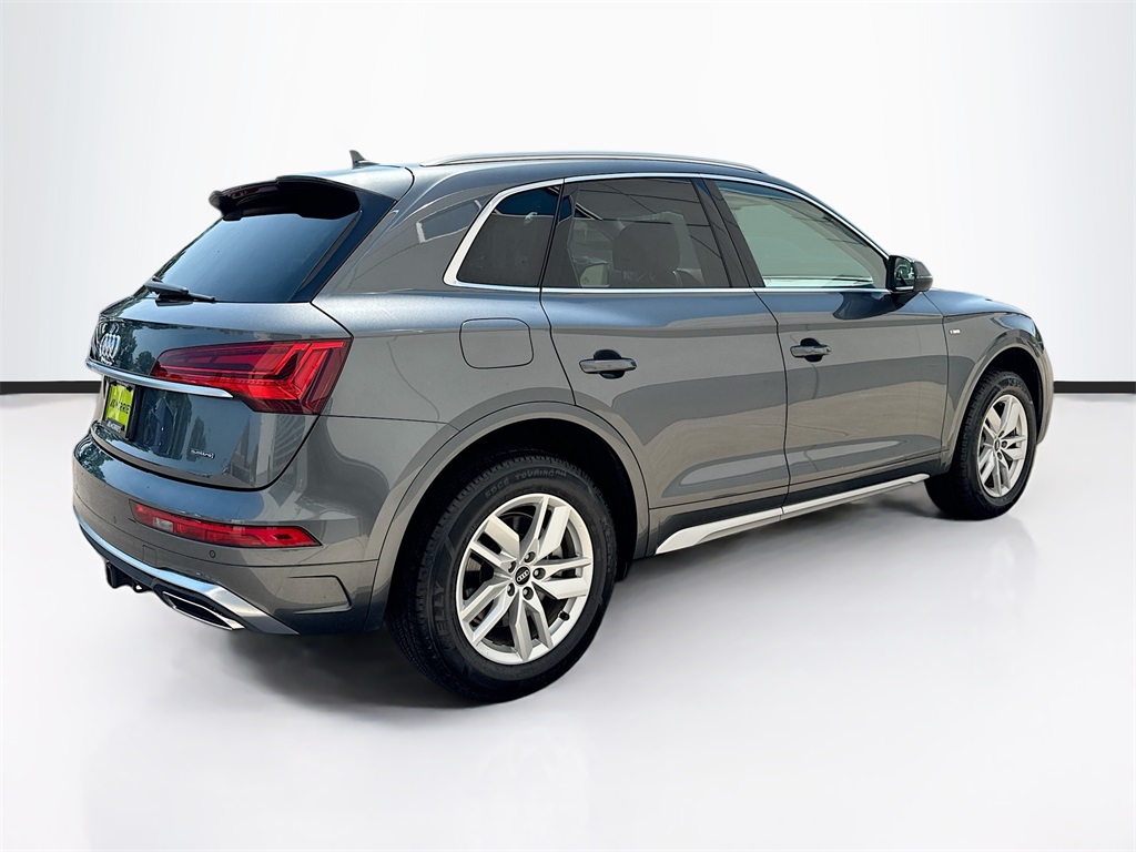 2022 Audi Q5 45 S line Premium photo 3