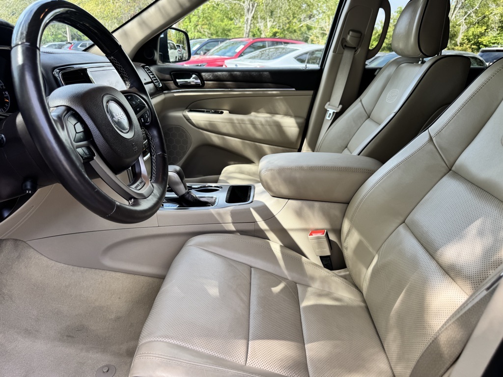 2021 Jeep Grand Cherokee Overland photo 17