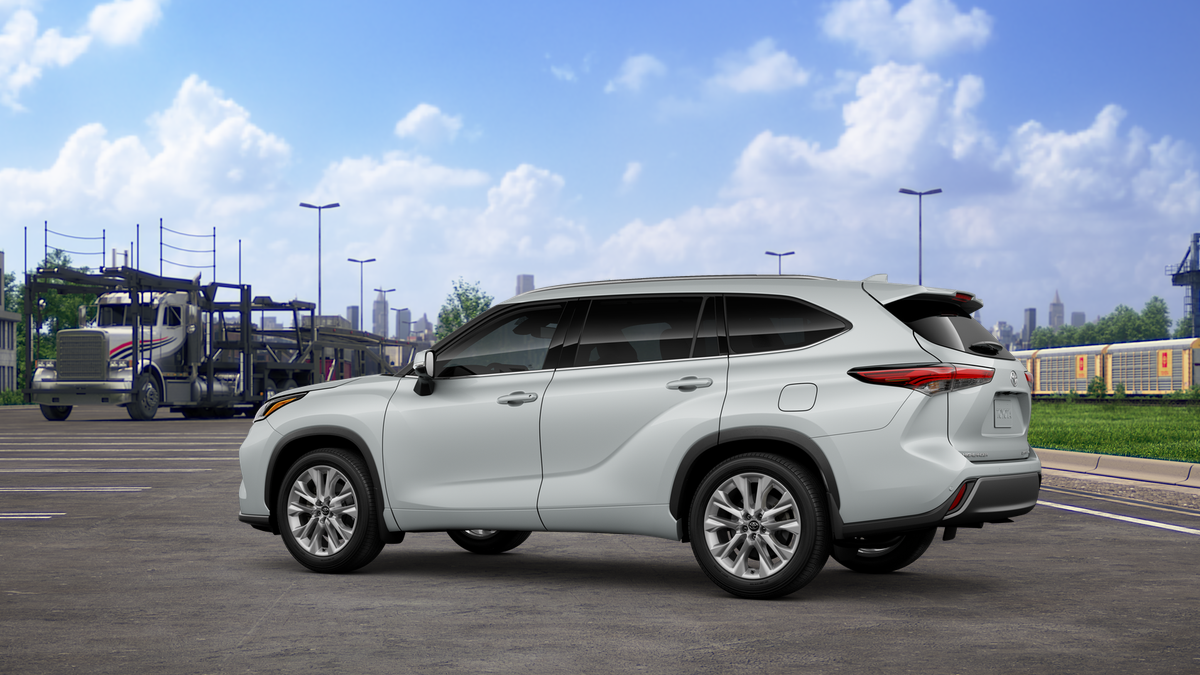 2025 Toyota Highlander Limited photo 5