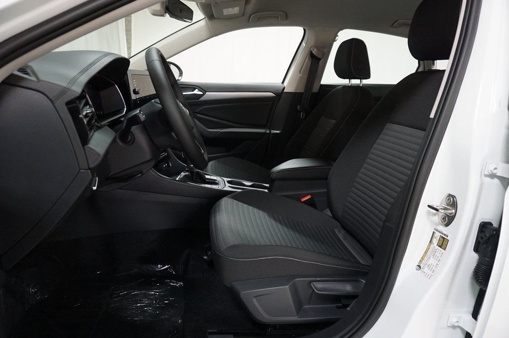 2025 Volkswagen Jetta 1.5T S photo 9