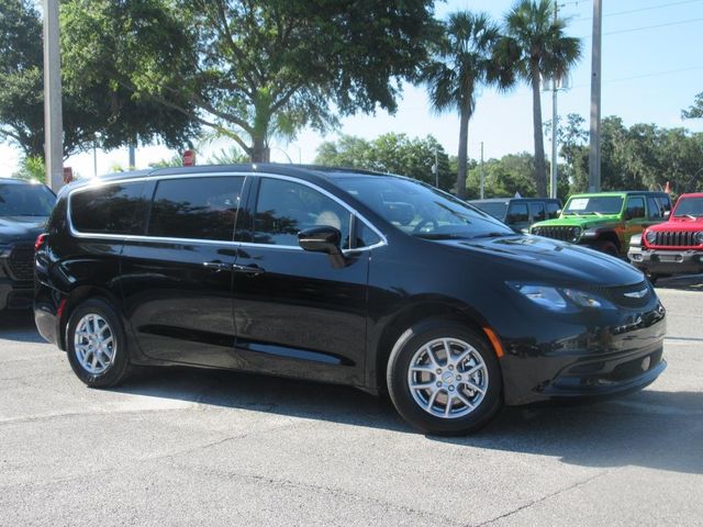 2025 Chrysler Voyager LX photo 2