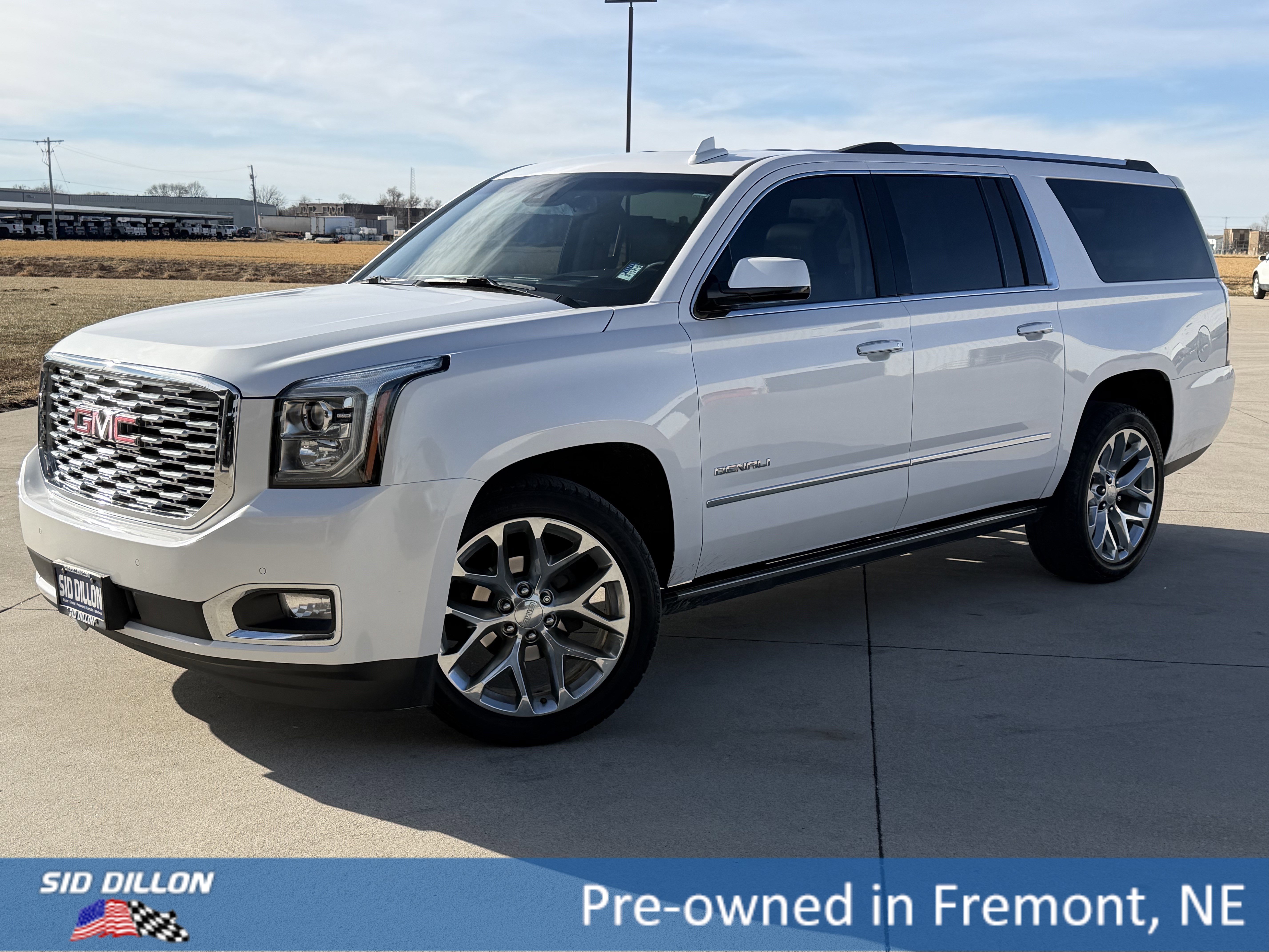 2019 GMC Yukon Denali's photo