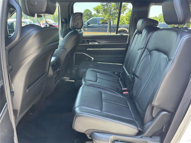 2023 Jeep Wagoneer Series III photo 13