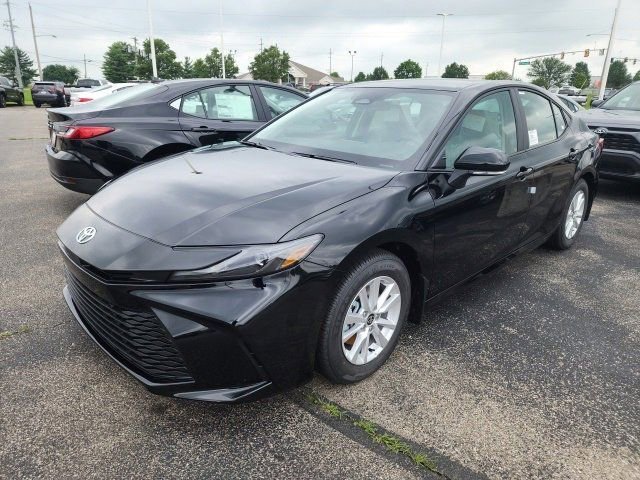2025 Toyota Camry LE photo 3