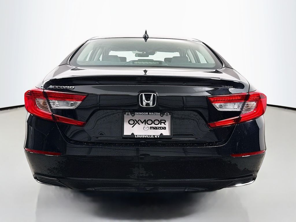 2019 Honda Accord LX 1.5T photo 6