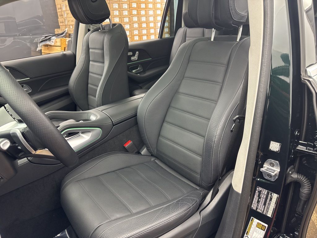 2025 Mercedes Benz GLS 450 4MATIC photo 19