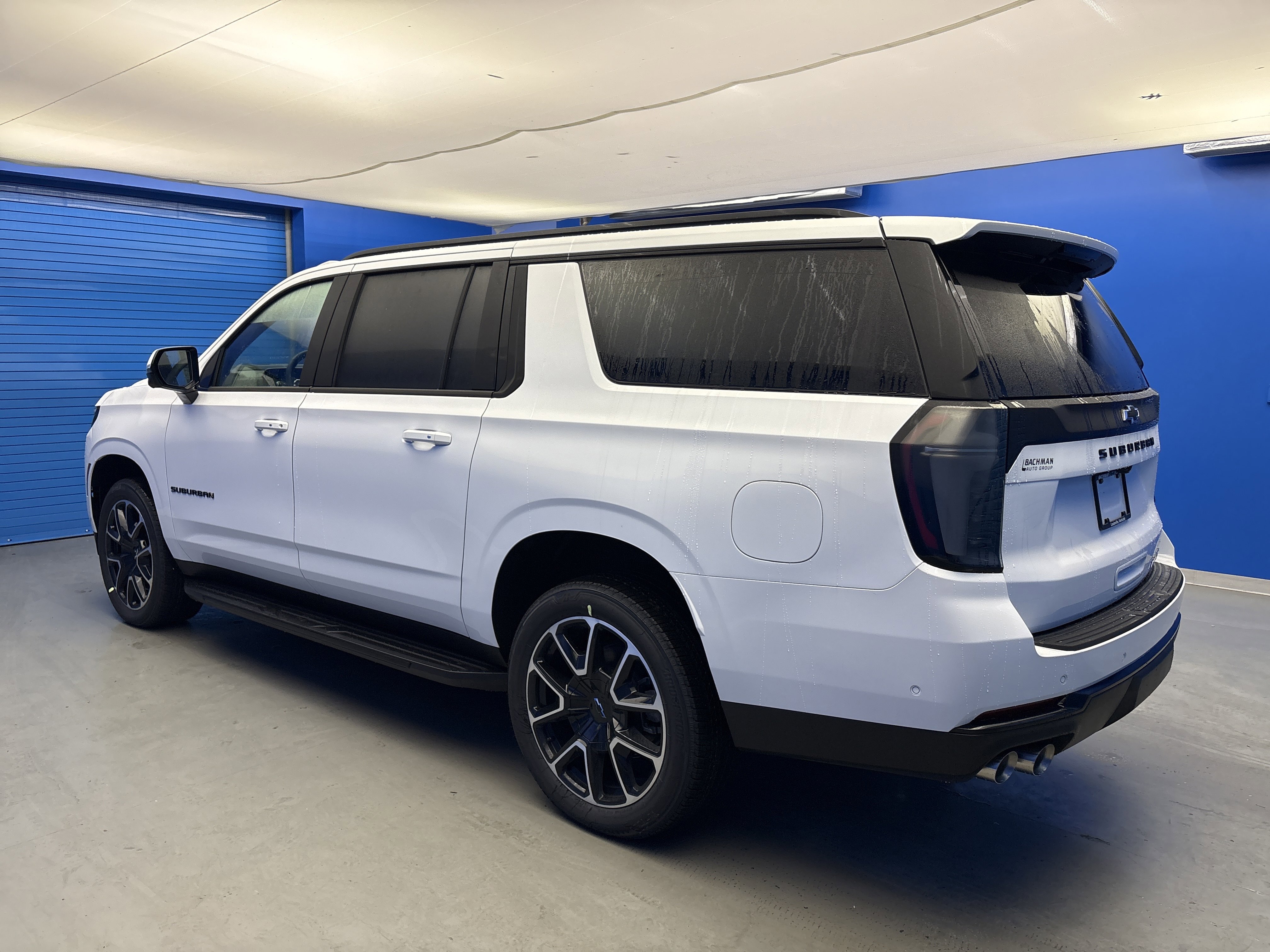 2026 Chevrolet Suburban RST photo 4