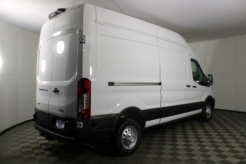 2026 Ford Transit photo 3