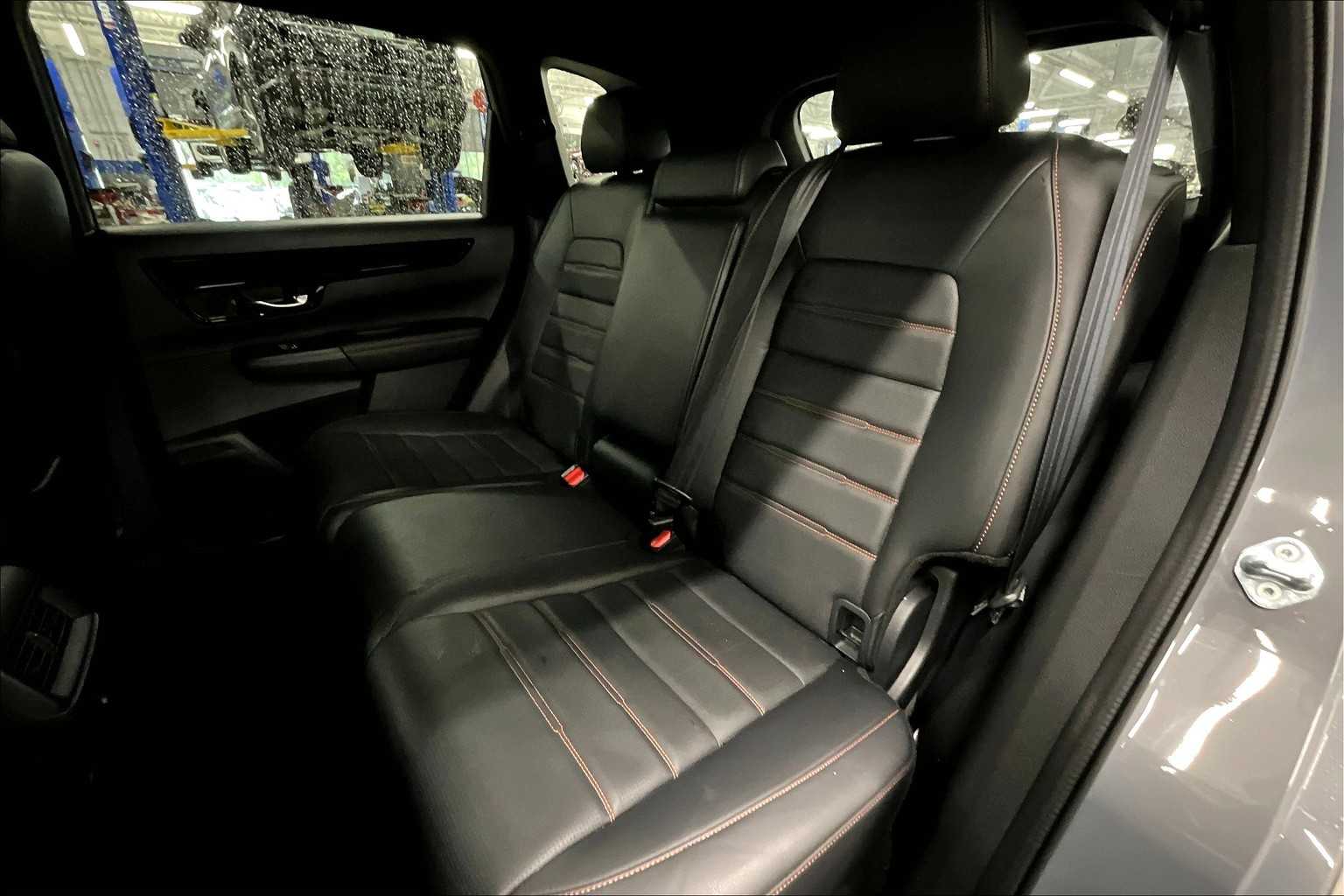 2025 Honda CR-V Hybrid Sport Touring photo 16