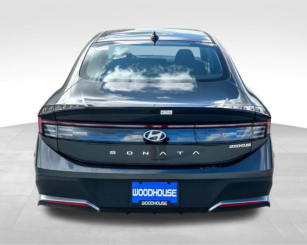 2025 Hyundai Sonata SE photo 6