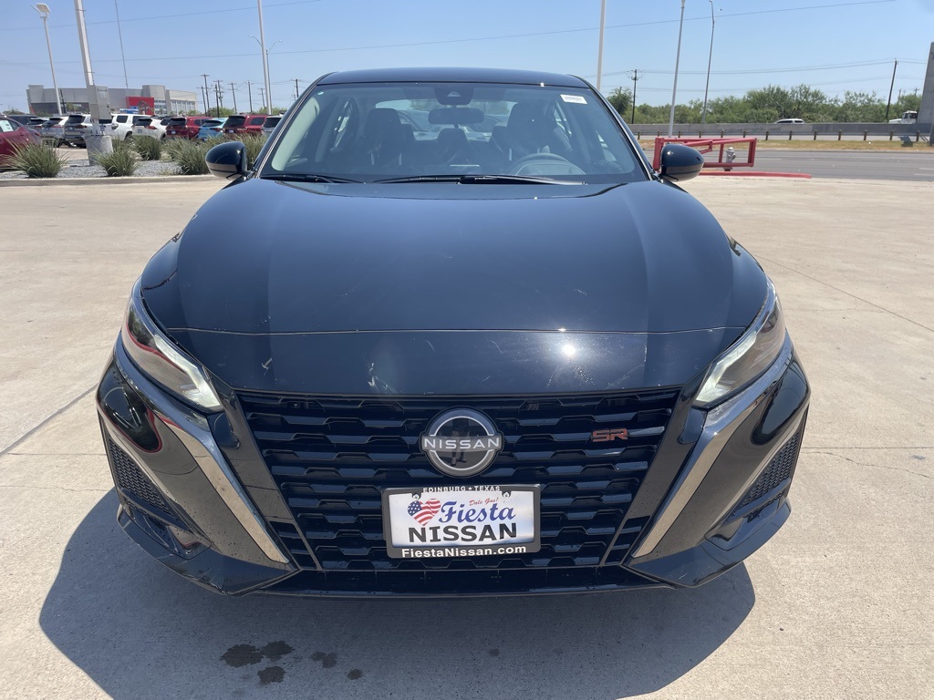 2025 Nissan Altima SR photo 7