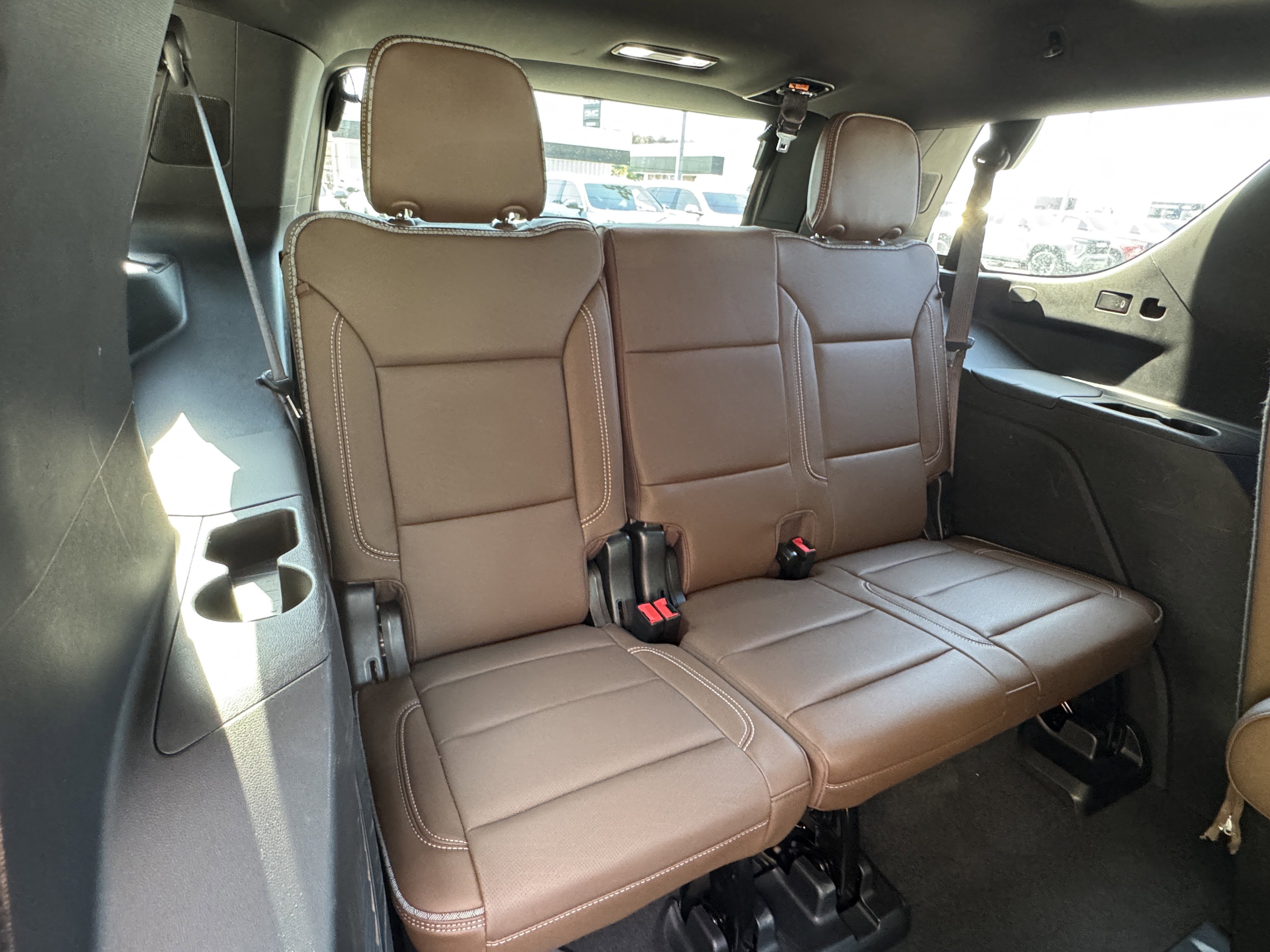2023 Chevrolet Tahoe High Country photo 3