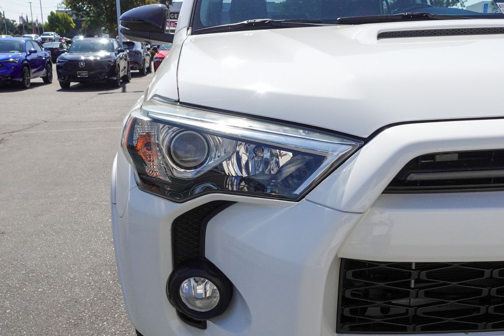 2020 Toyota 4Runner TRD Off-Road Premium photo 5