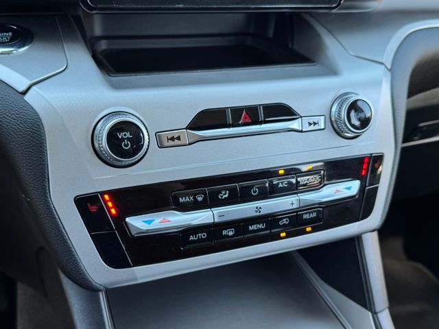 2022 Ford Explorer XLT photo 15