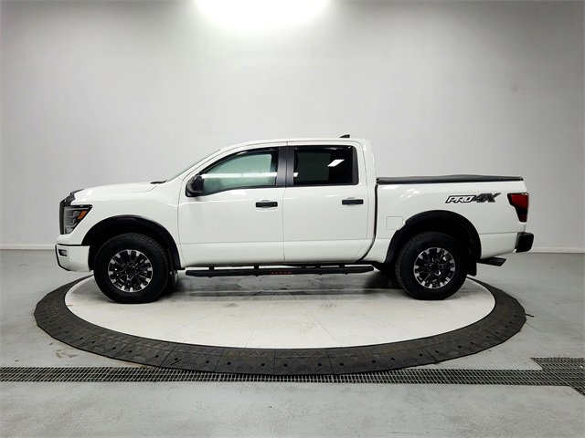 2024 Nissan Titan PRO-4X photo 2