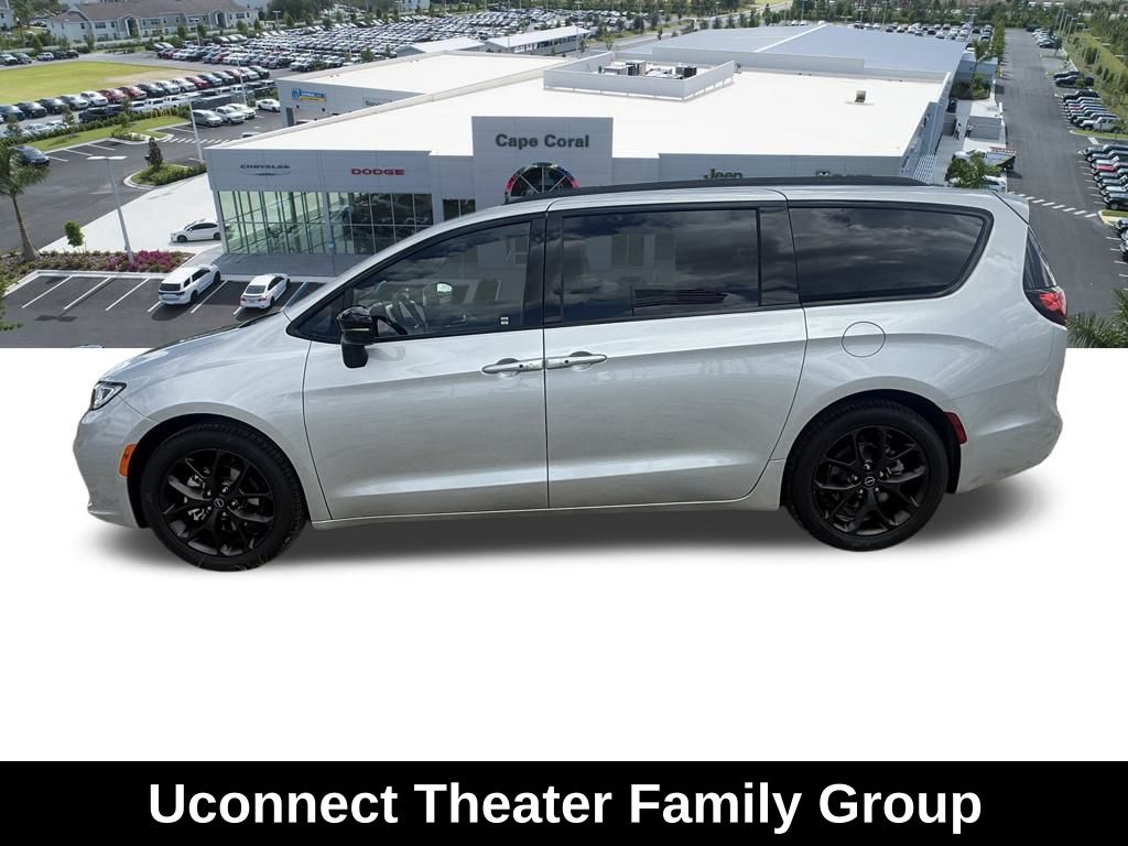 2026 Chrysler Pacifica Limited photo 6