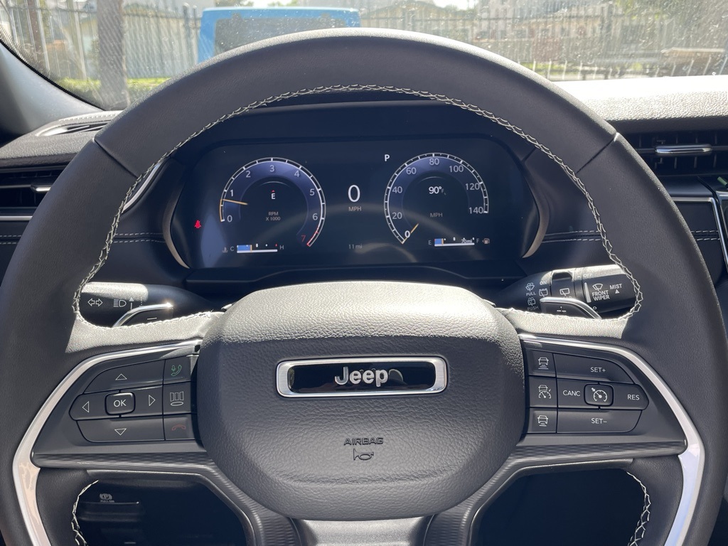 2025 Jeep Grand Cherokee Laredo X photo 22