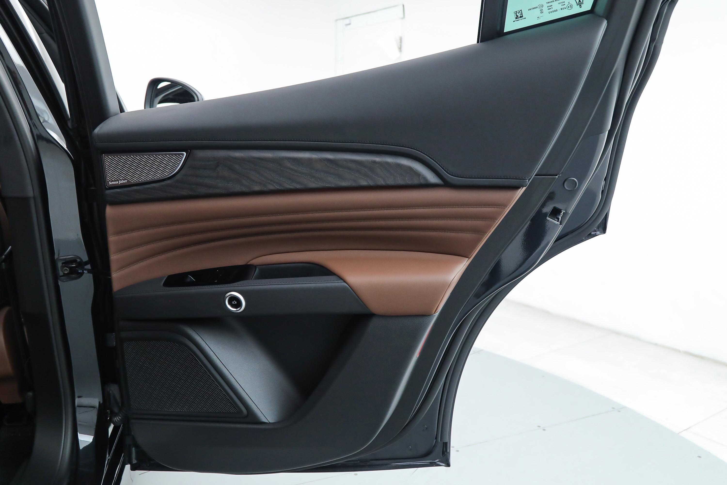 2025 Maserati Grecale photo 12