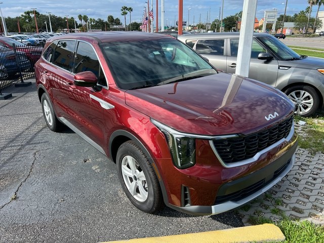 2025 Kia Sorento LX photo 2