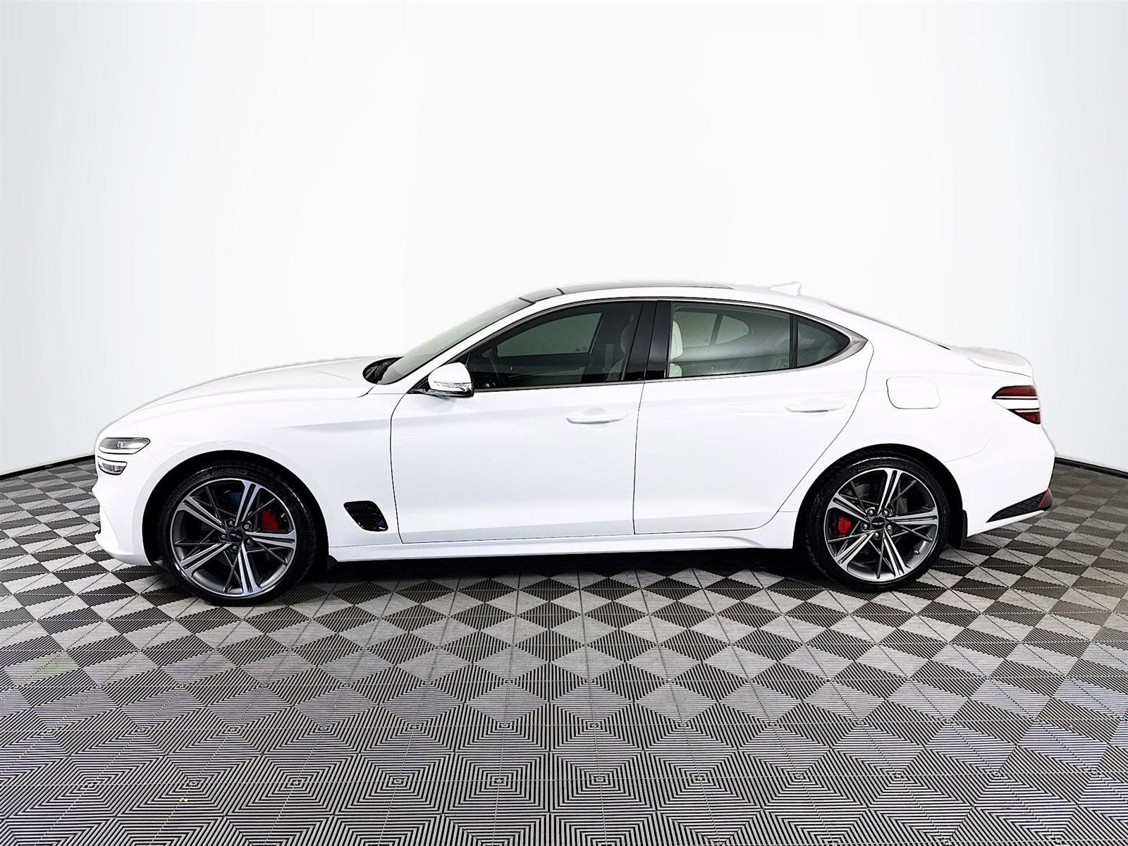 2025 Genesis G70 3.3T Sport Advanced photo 4