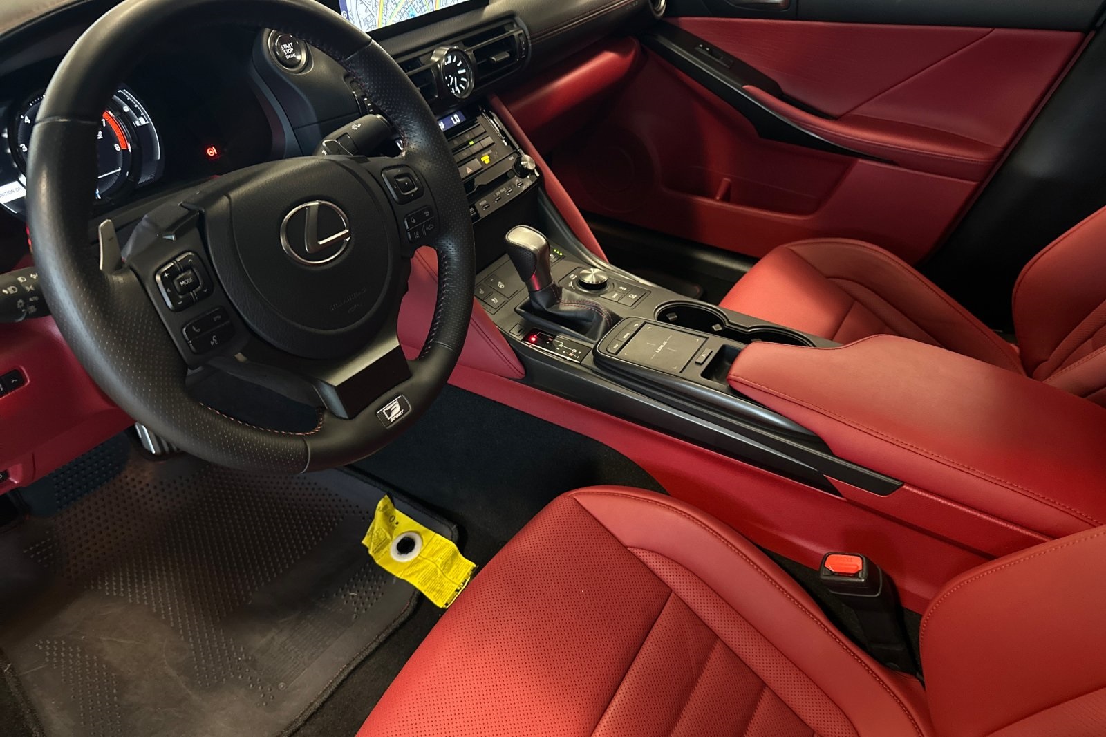 2023 Lexus IS 350 F SPORT photo 7