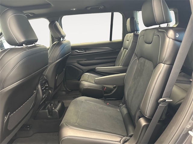 2025 Jeep Grand Cherokee Altitude X photo 11