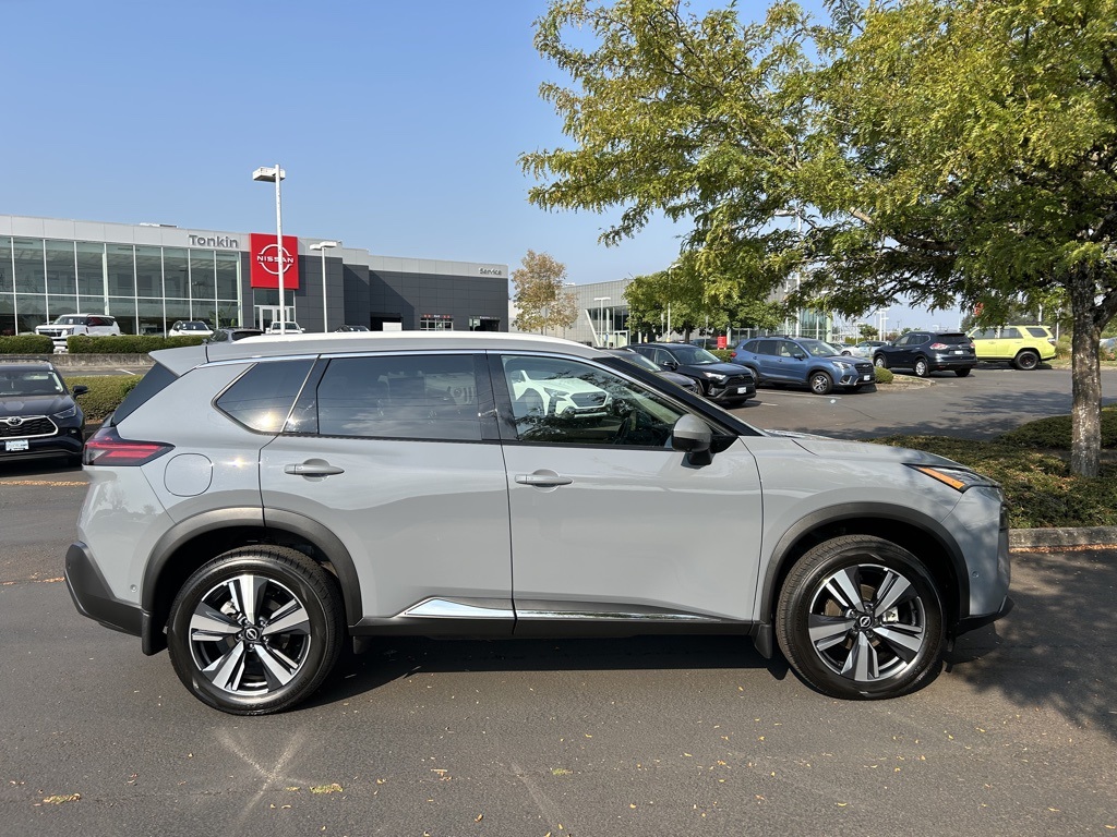 2022 Nissan Rogue SL photo 4