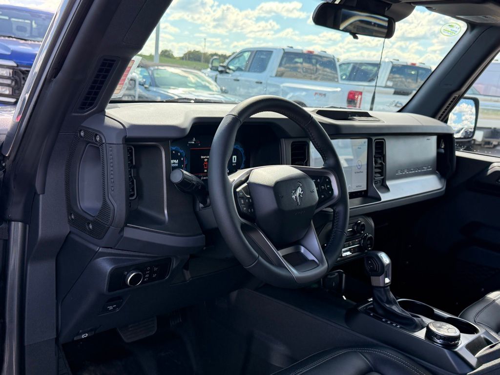 2025 Ford Bronco Big Bend photo 3